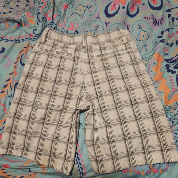 Boys Quicksilver Shorts - Picture 3 of 3